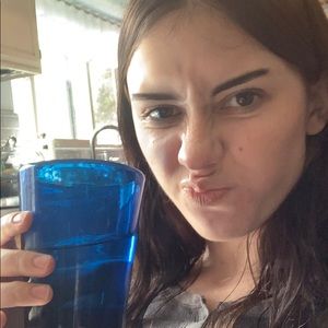 Meet your Posher, Oakley rose